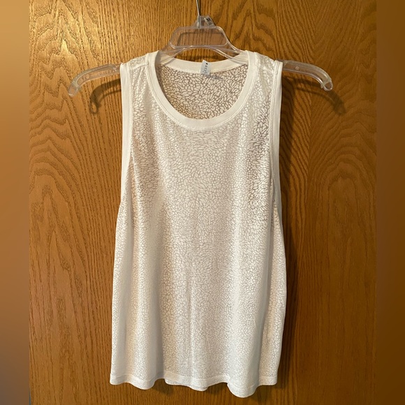 Lululemon Tank - Picture 1 of 4
